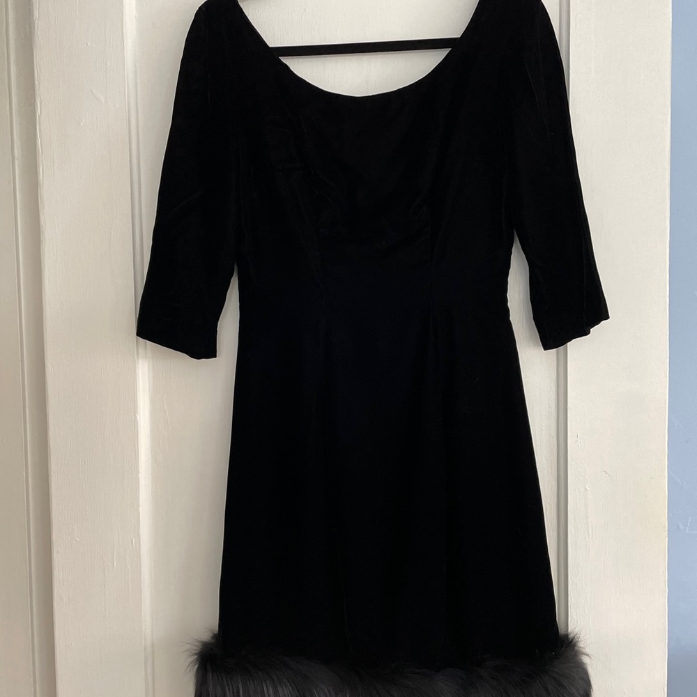 Vintage velvet dress with fur trim